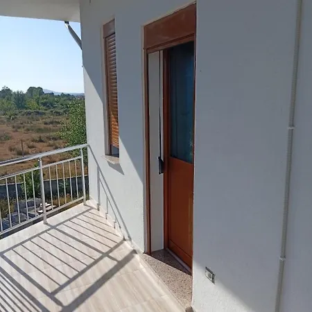 Konukevi Kalaj Baks-Rrjoll